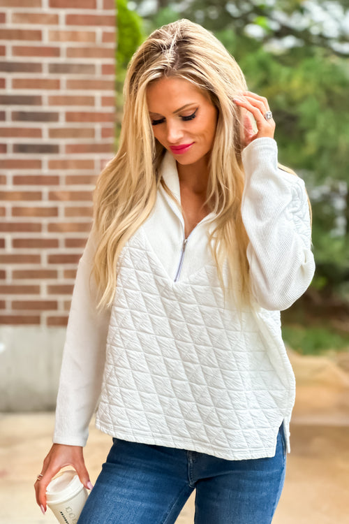 Lodge Lounging Quilted 1/2 Zip Pullover : Off White