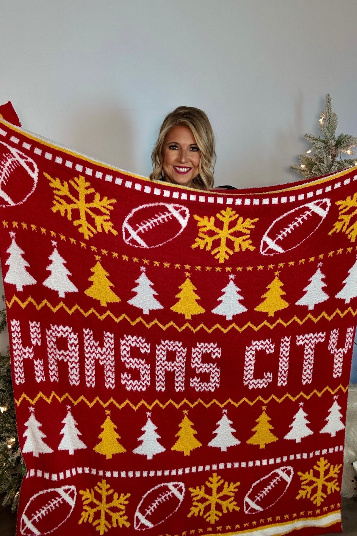 Kansas City Holiday Plush Blanket : Red