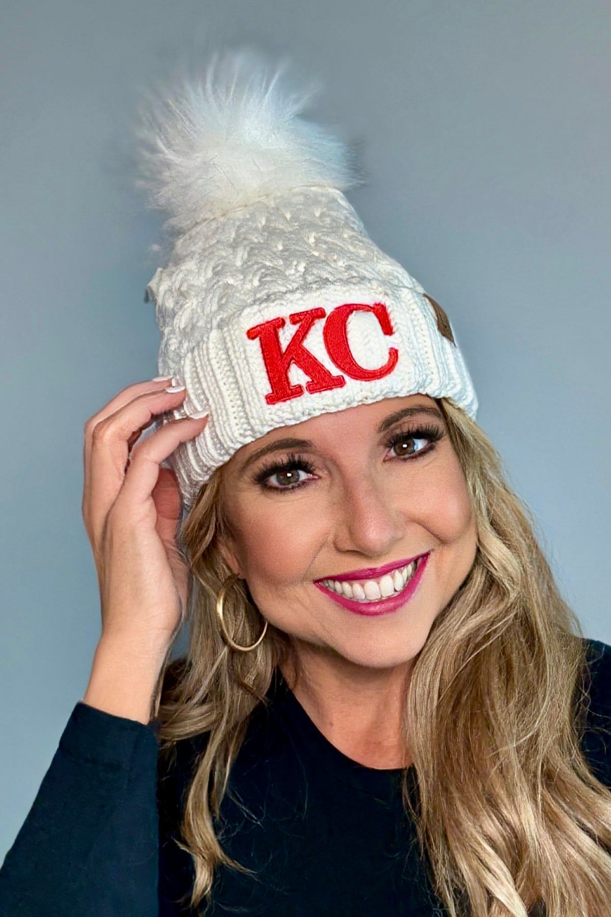 KC Fleece Lined Pom Beanie : White/Red