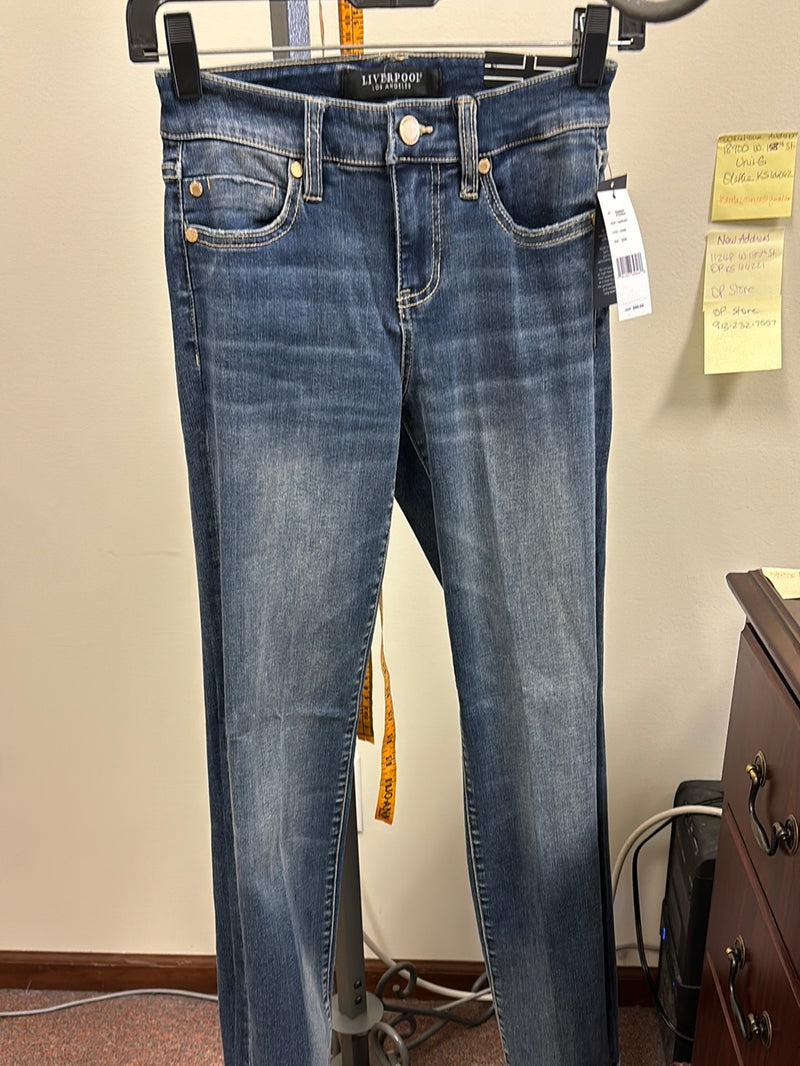 Liverpool Oasis Kennedy Straight Leg Jean : Medium Wash