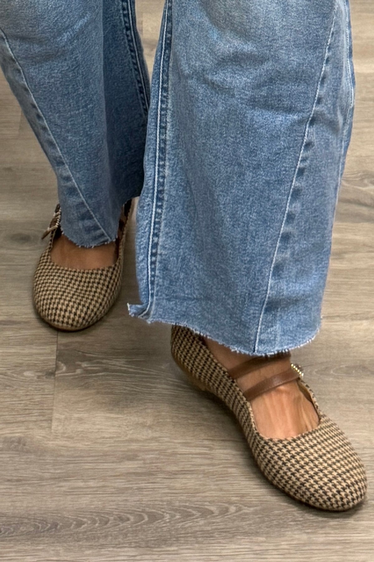 Corkys Own It Ballet Flat : Black Tan Houndstooth
