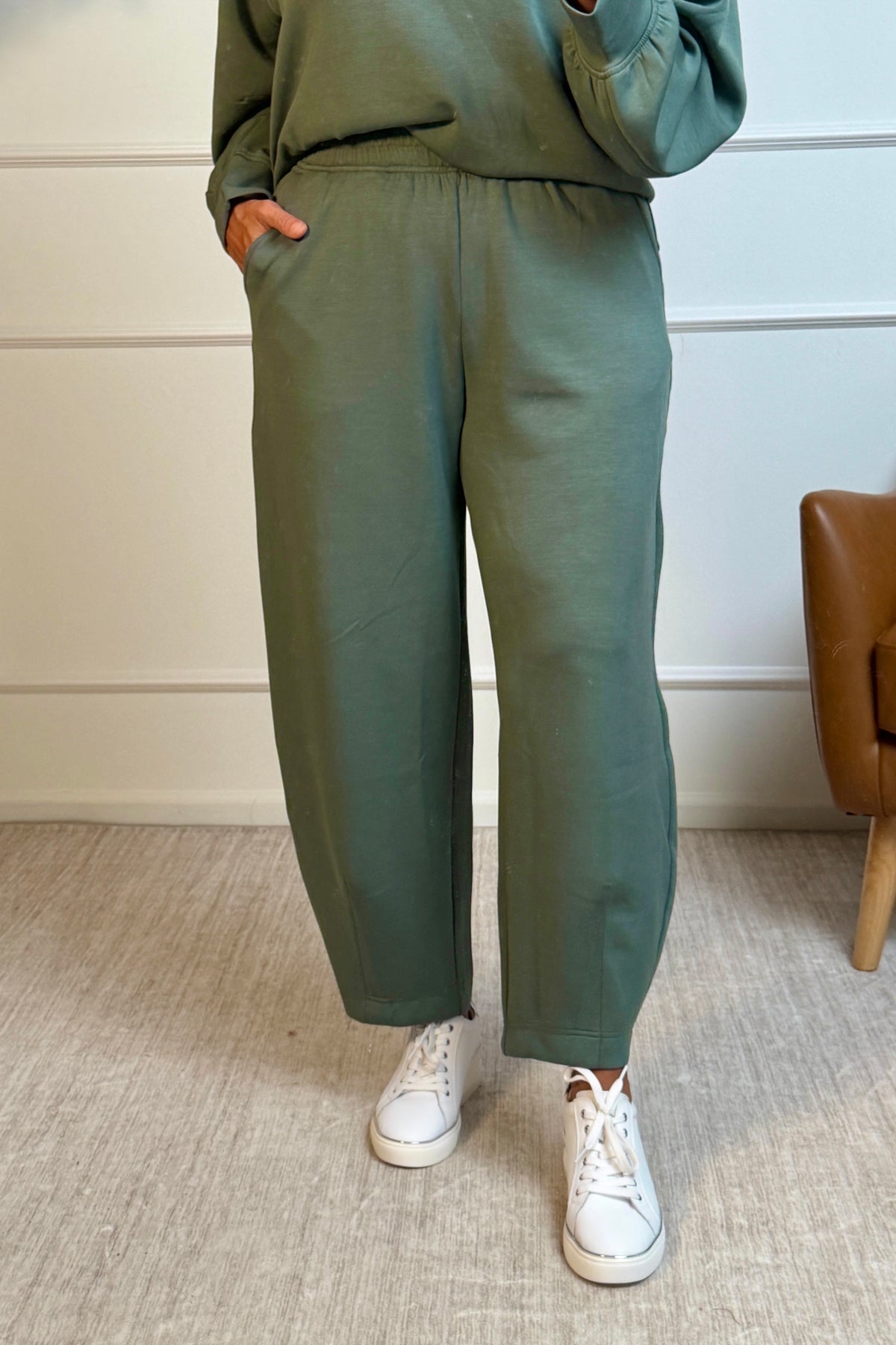 Evana Barrel Pants : Sage