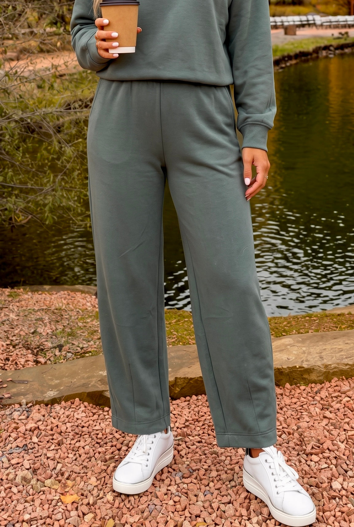Evana Barrel Pants : Sage