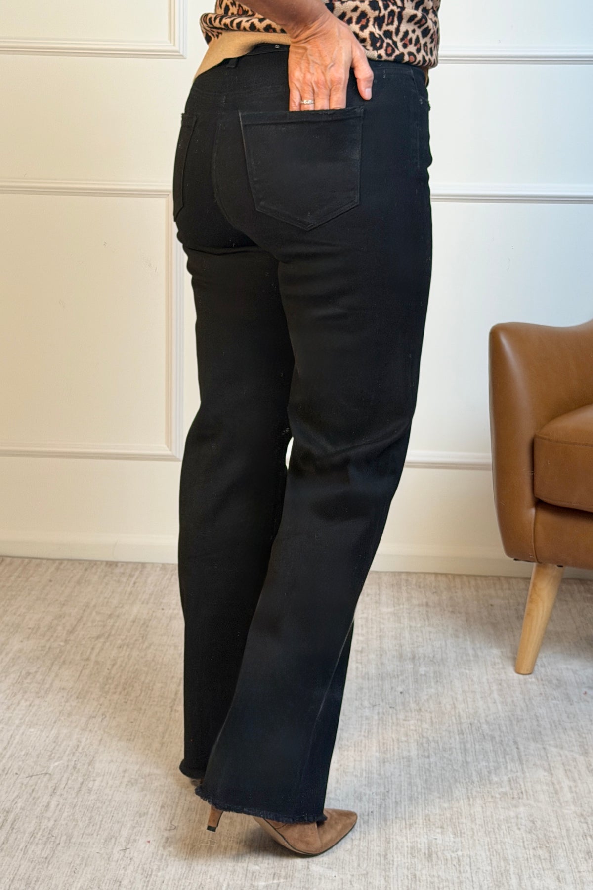 Mica Milaine High Rise Straight Leg Jeans : Moon Black