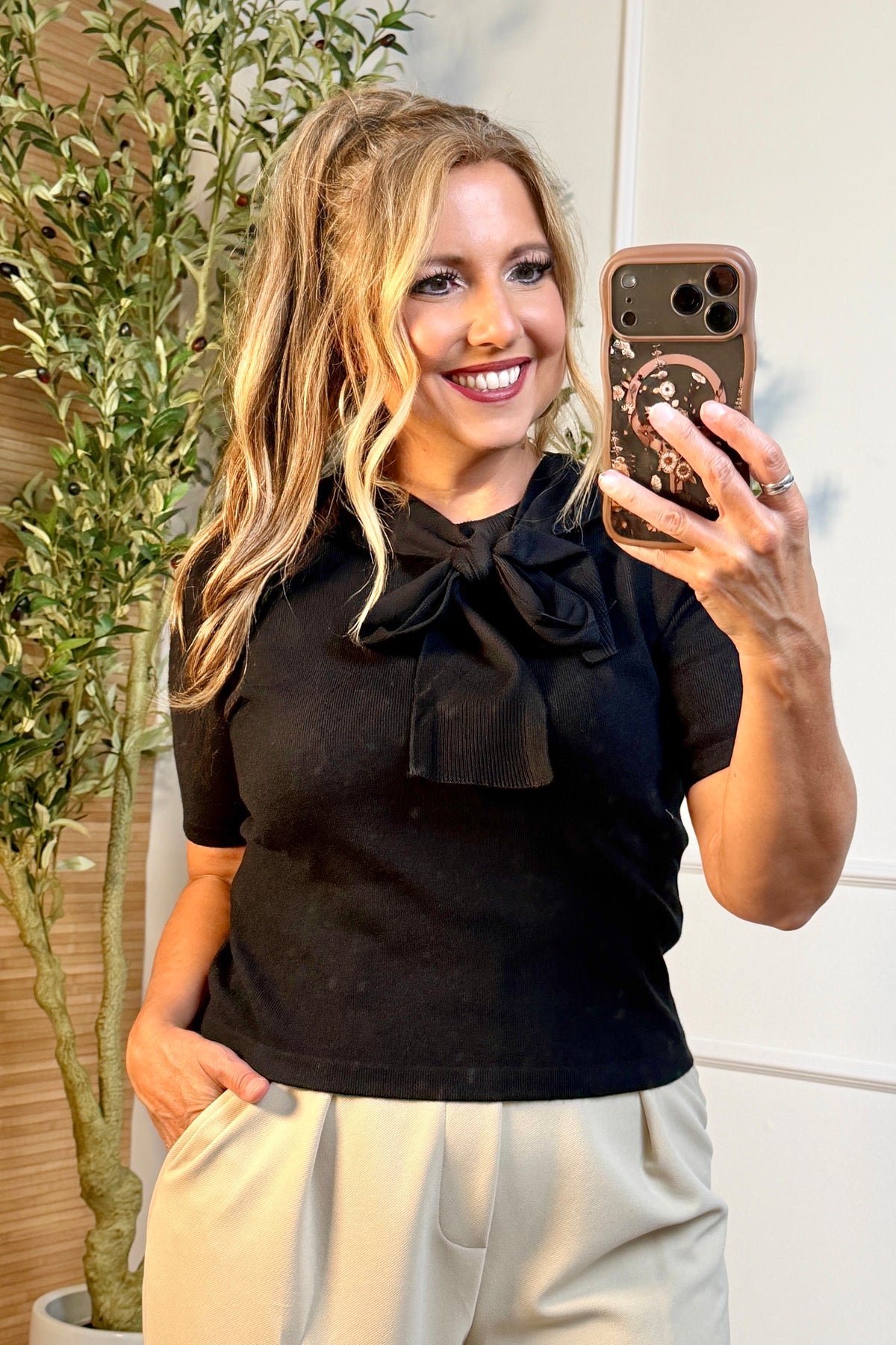 Aruna Short Sleeve Top : Black