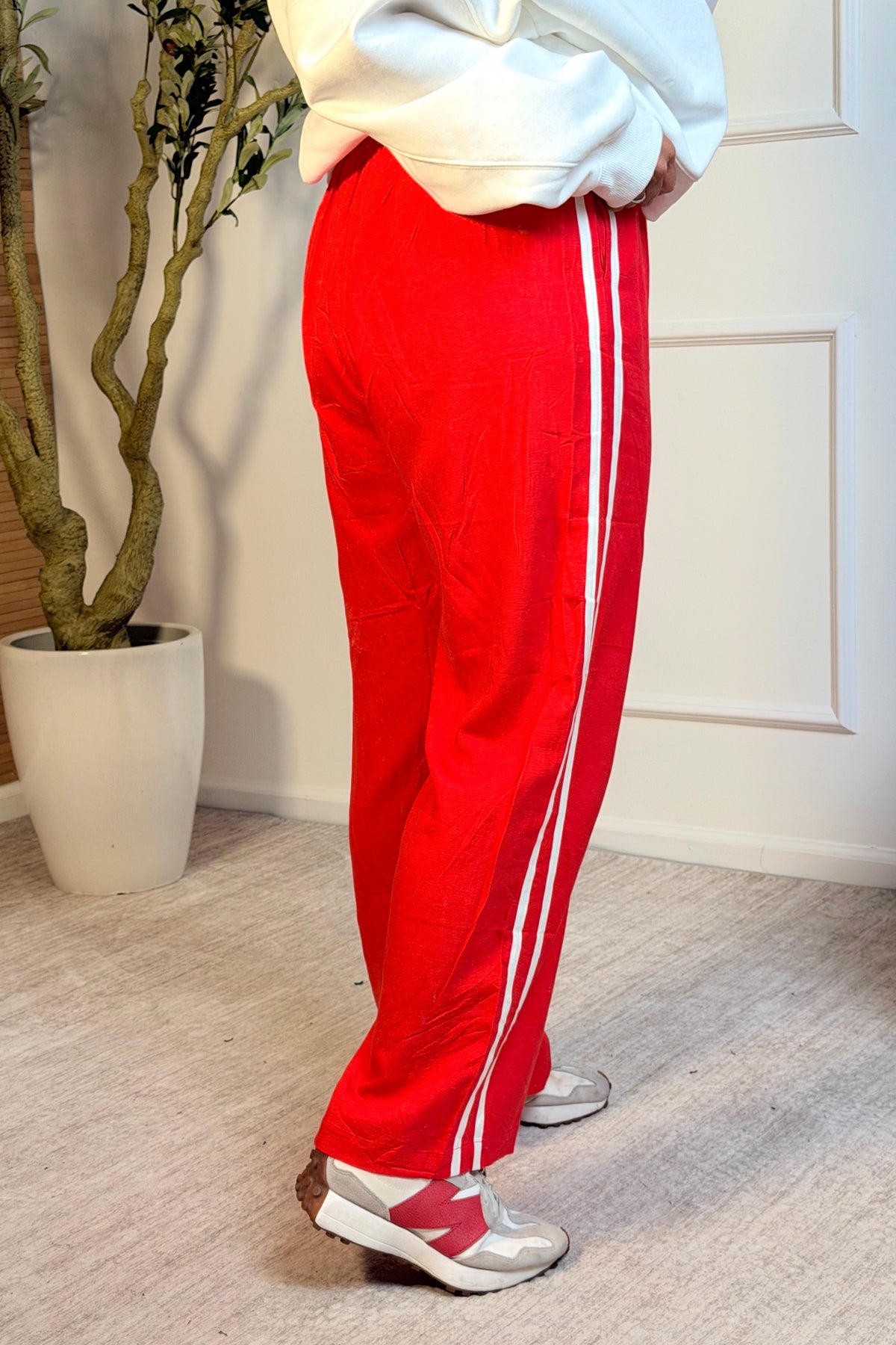 Lunara Long Pants with Side Detail : Cherry
