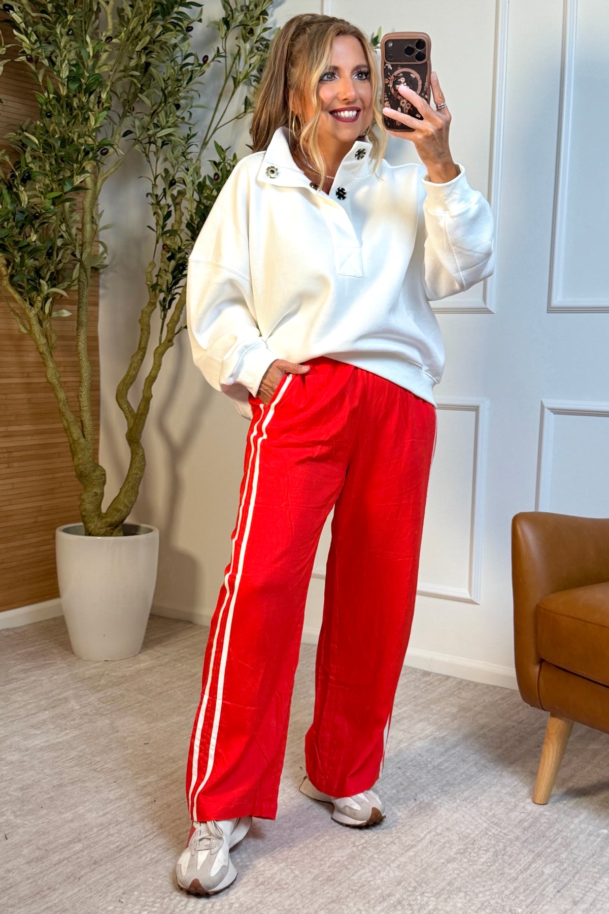 Lunara Long Pants with Side Detail : Cherry