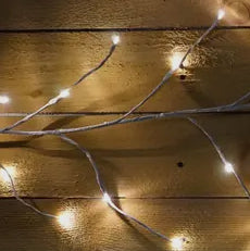 Oak Street Holiday Decor