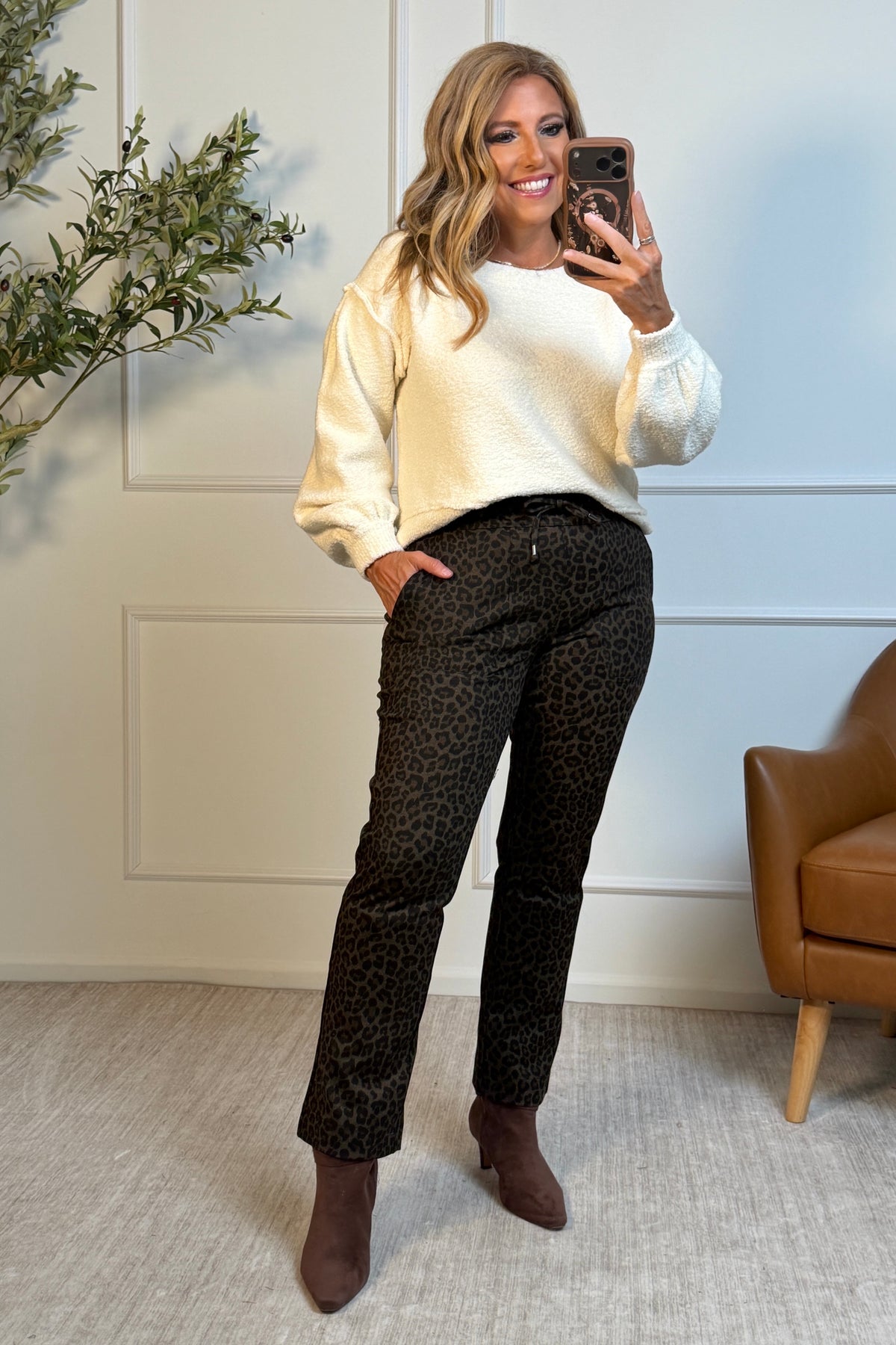 Tribal Carlotta Pull on Ankle Pants : Hickory