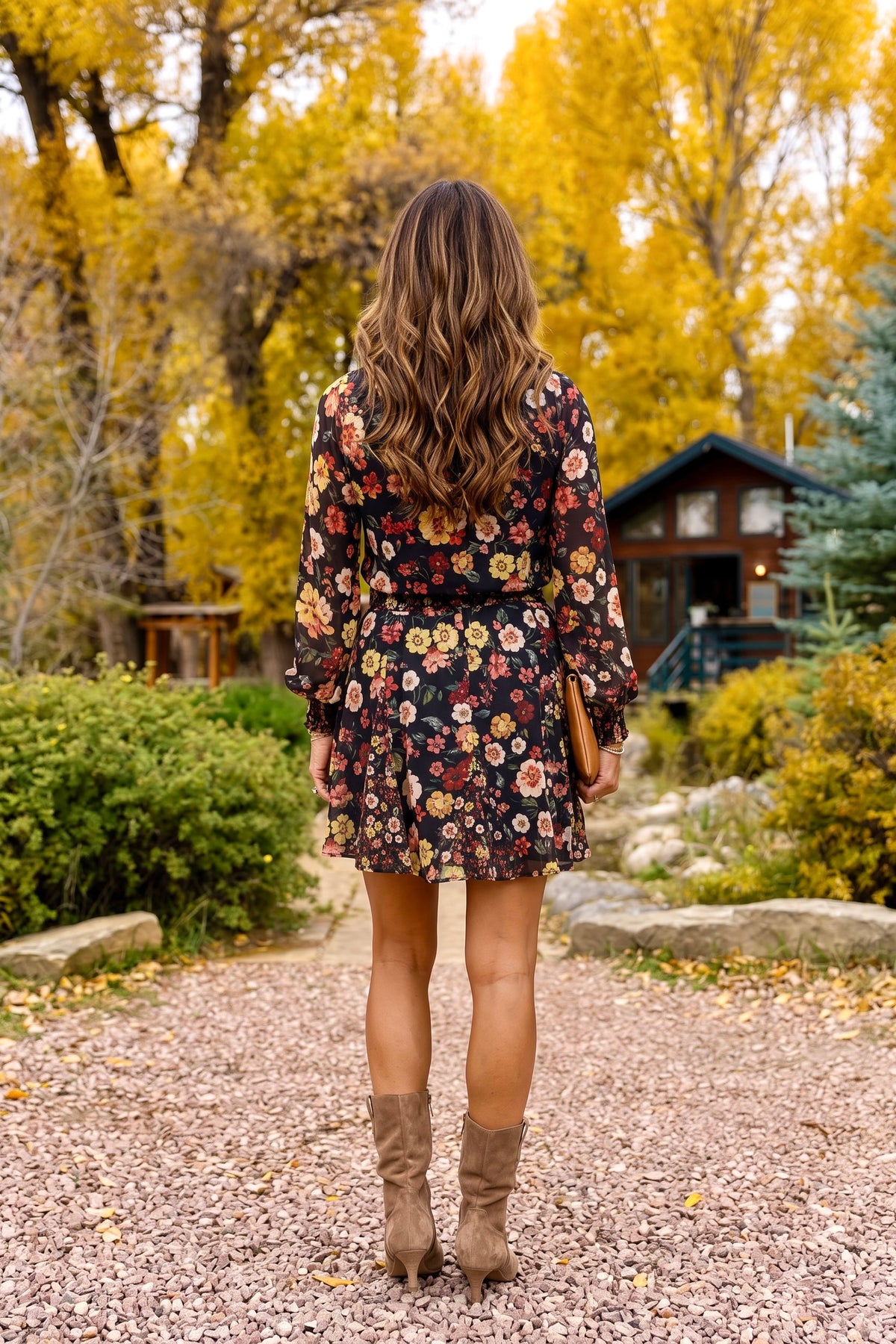 Novella V-Neck Mini Dress : Black/Rust