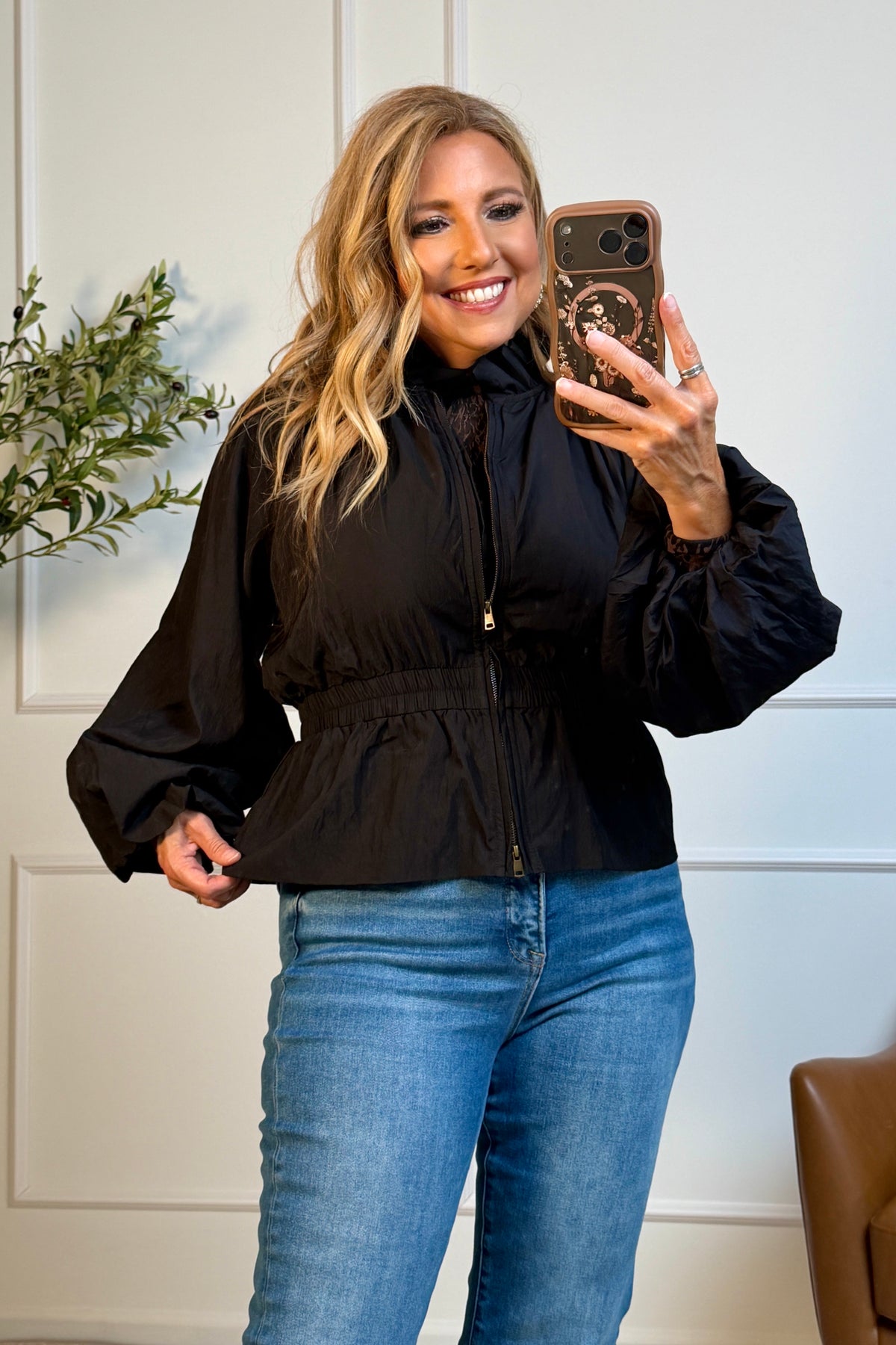 Gale Zip Up Jacket with Ruched Collar : Black