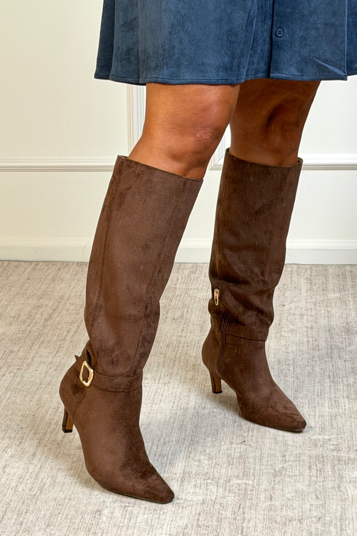 Miim Diva Suede Kittin Heel Boots : Chocolate