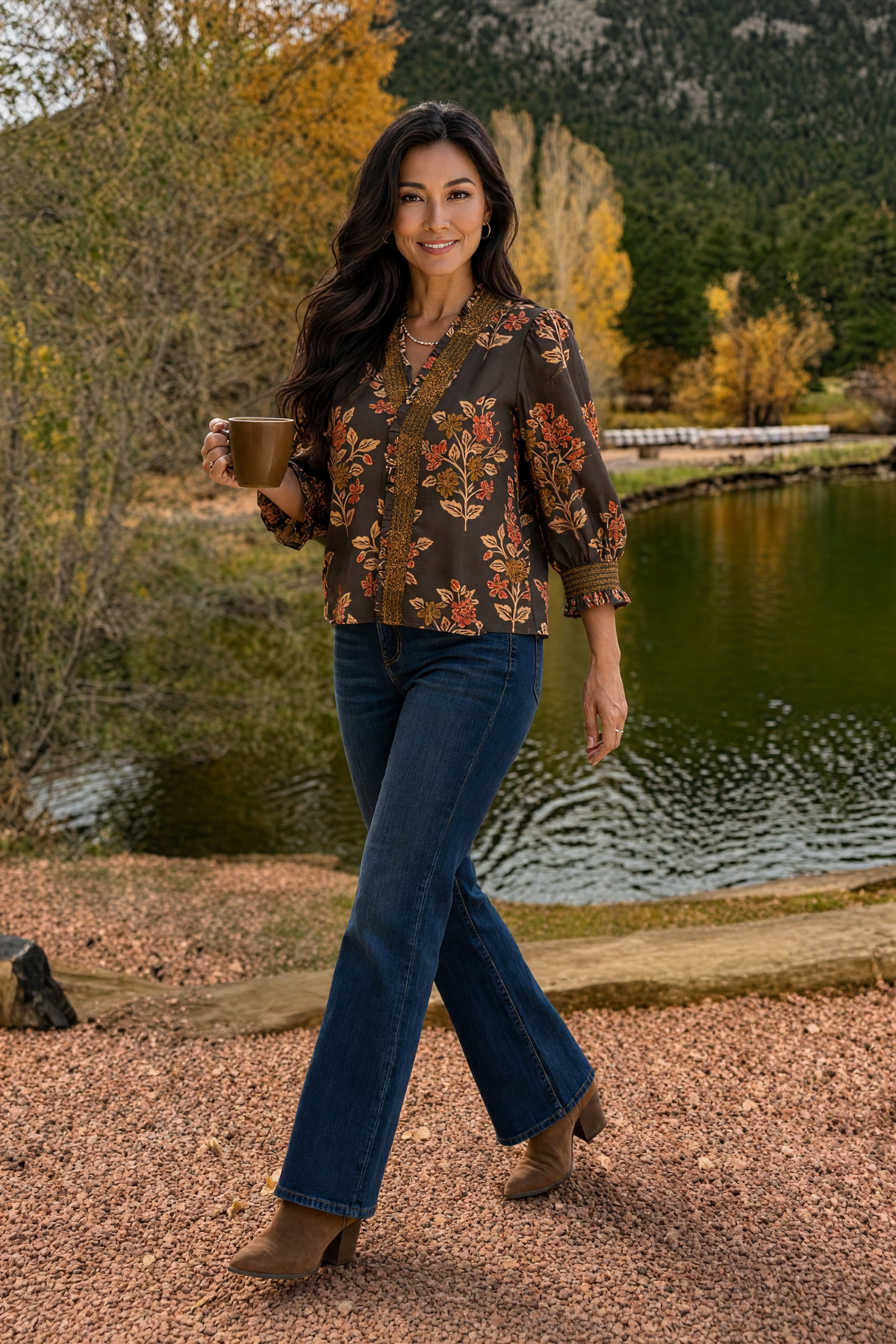 Florentine V-Neck Floral Top : Mocha