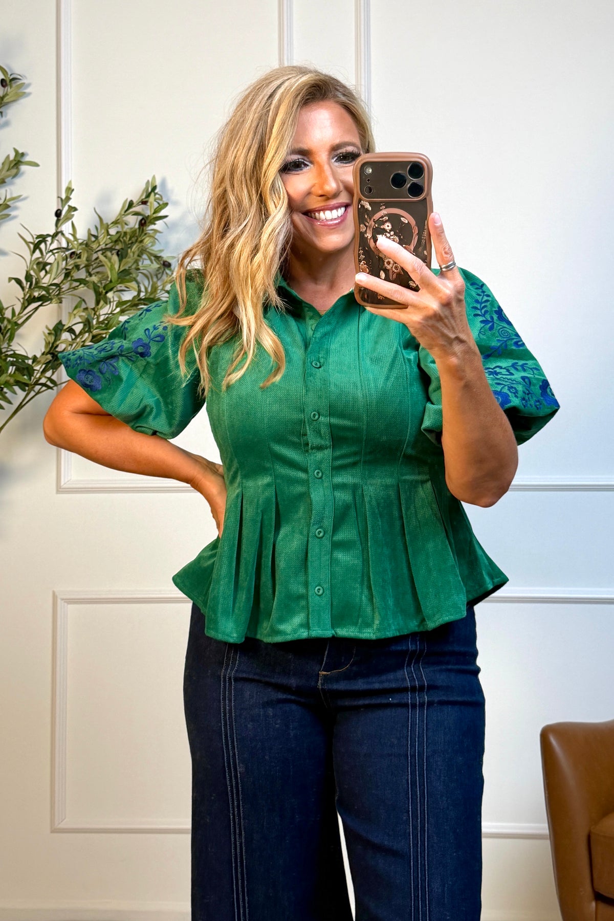 Farah Floral Embroidered Pleated Top : Green