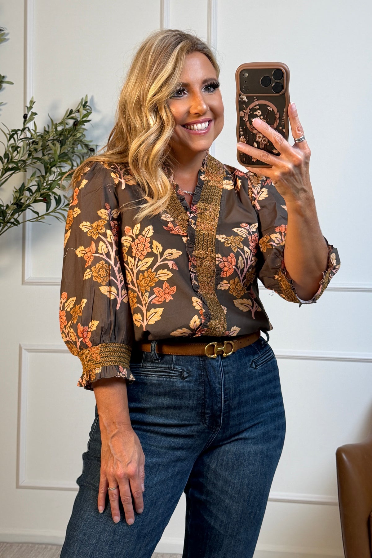 Florentine V-Neck Floral Top : Mocha