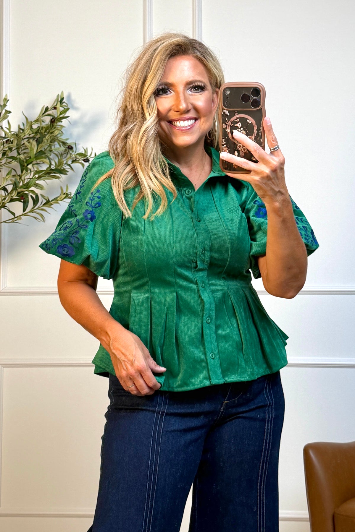 Farah Floral Embroidered Pleated Top : Green