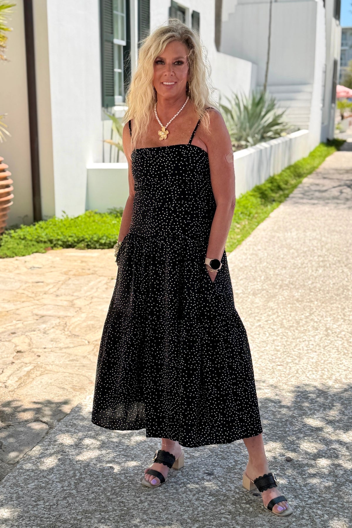 Liana Spotted Sleeveless Dress : Black