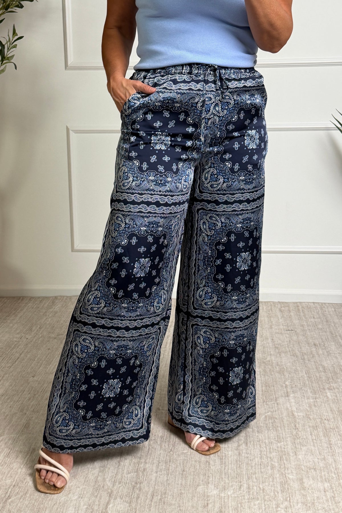 Iris Bandana Print Elastic Waist Pants : Navy