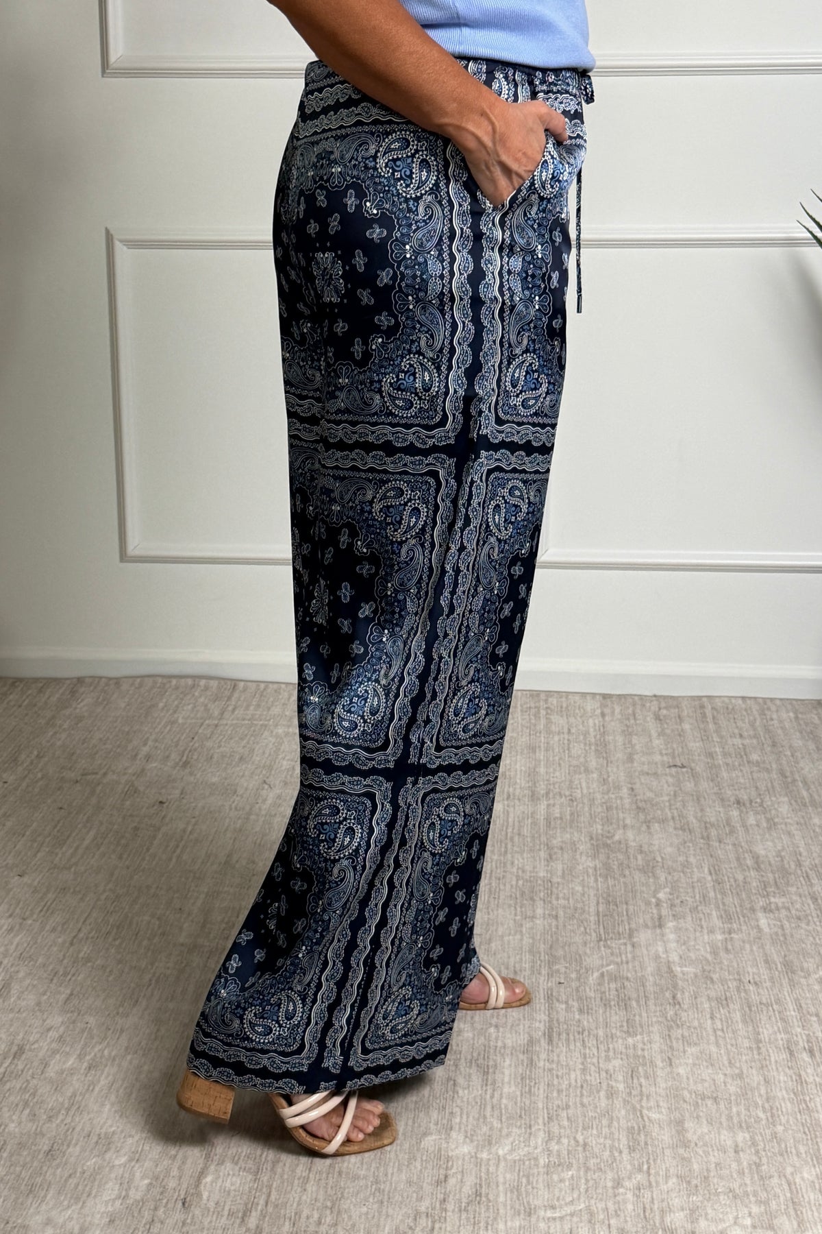 Iris Bandana Print Elastic Waist Pants : Navy