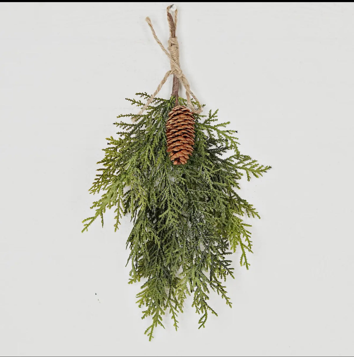 Oak Street Holiday Decor