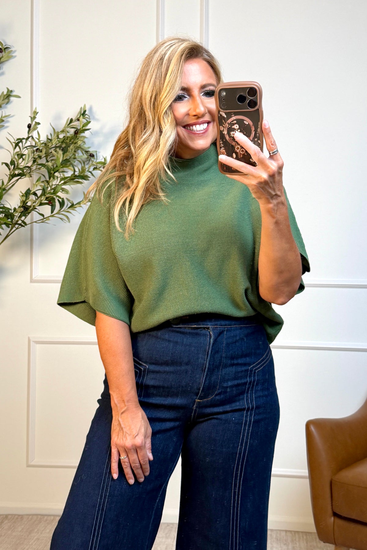 Moara Short Sleeve Turtle Neck Top : Olive
