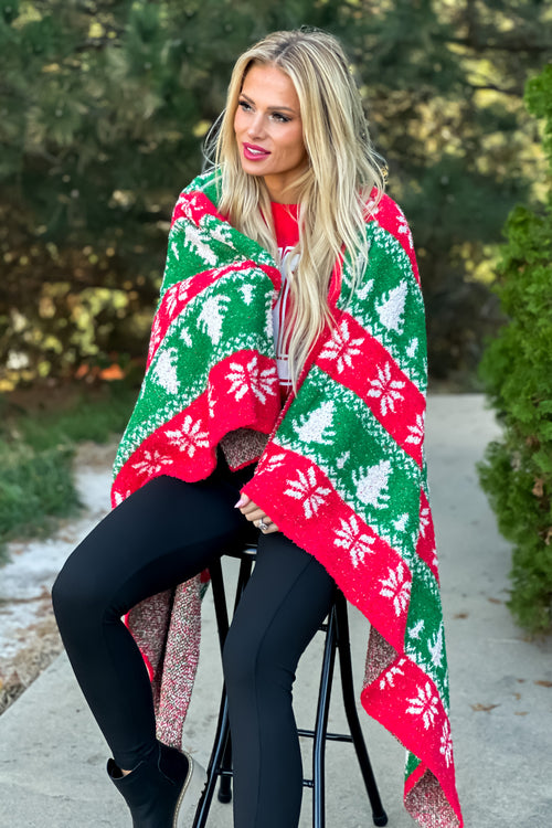 Tree & Snowflake Plush Throw Blanket : Red/Green/White