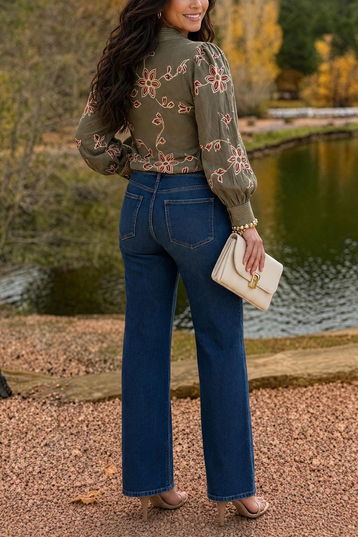 Aliah Long Sleeve V-Neck Top : Olive