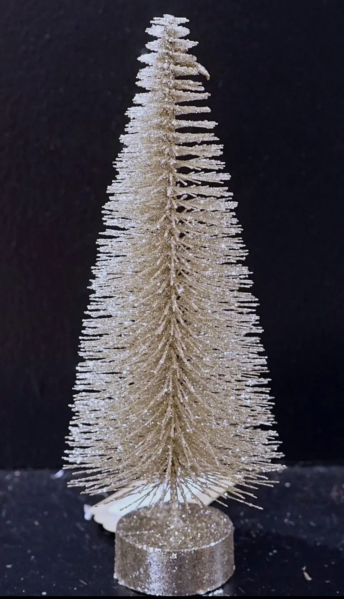 Oak Street Holiday Decor