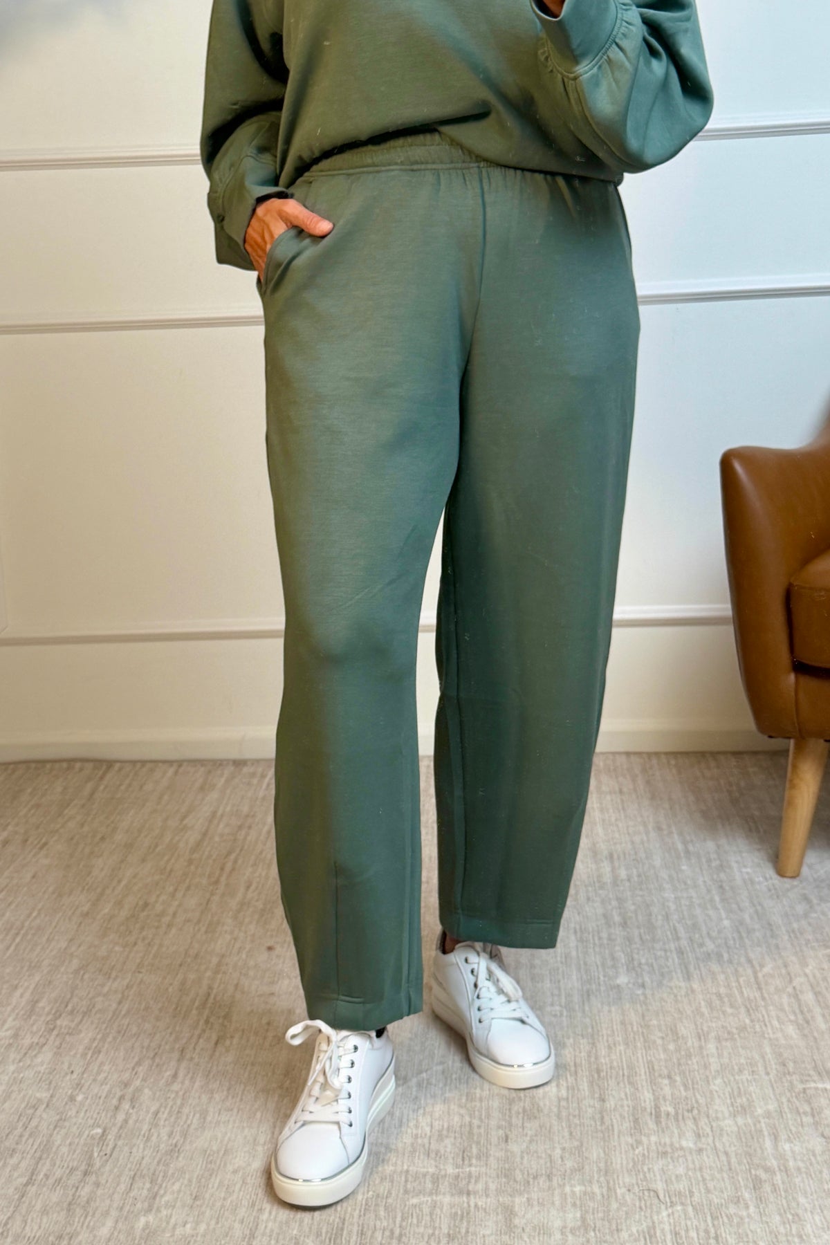 Evana Barrel Pants : Sage