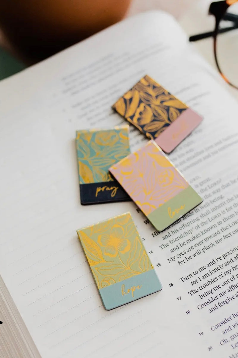 The Daily Grace Co - Sets & Accessories