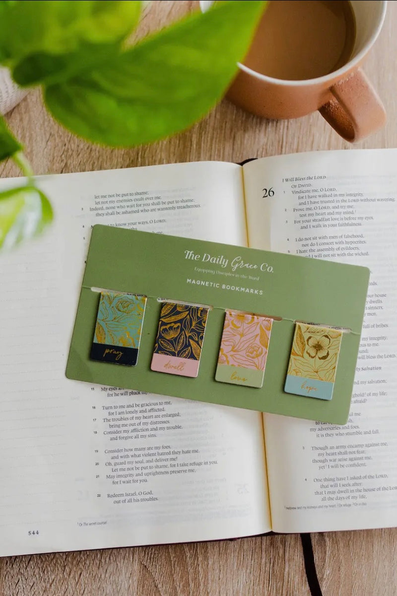 The Daily Grace Co - Sets & Accessories
