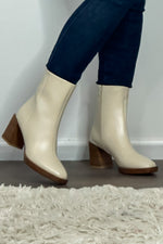 Chinese Laundry Danica Bootie : Cream Smooth