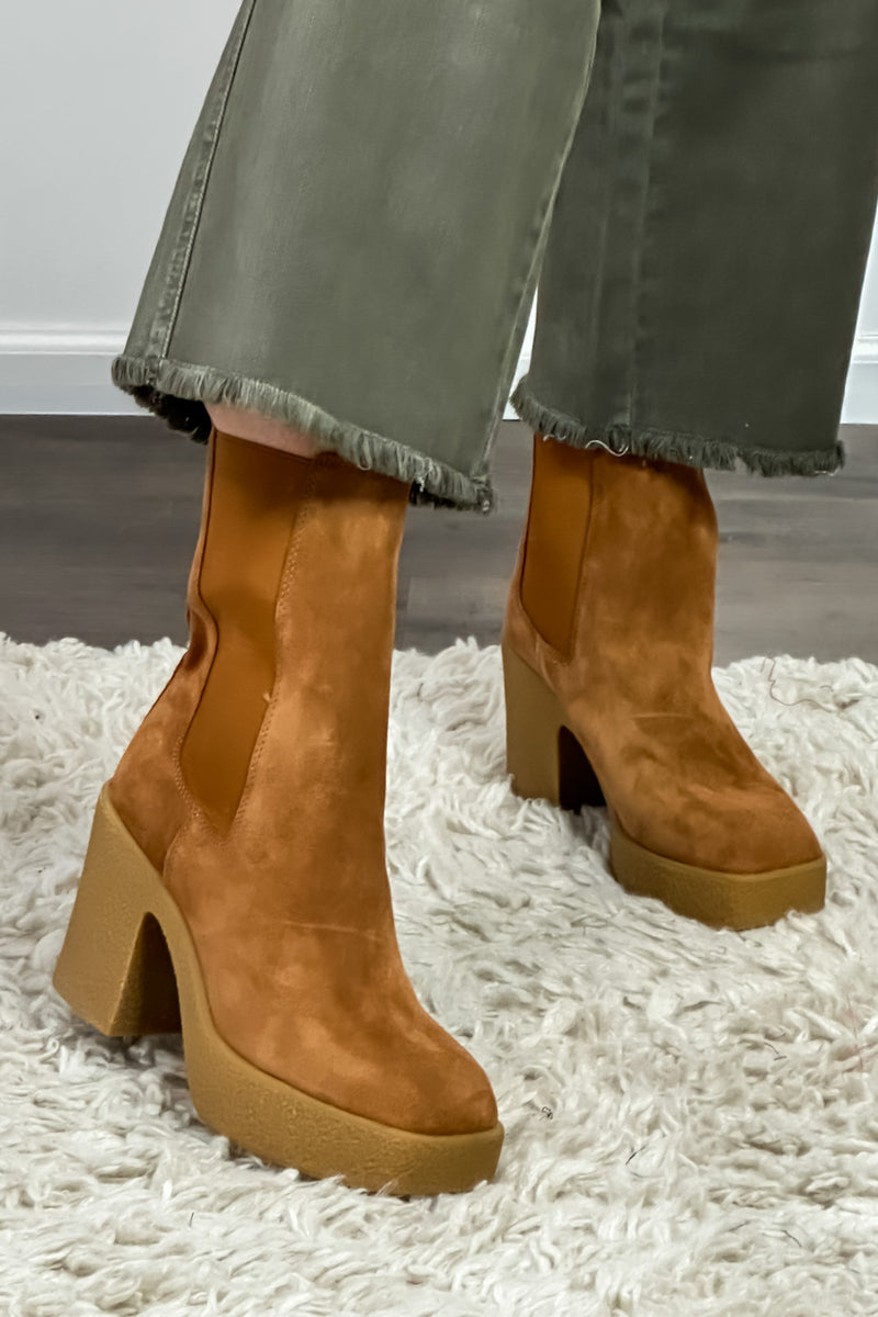 Chinese Laundry Caleigh Suede Boots : Brown