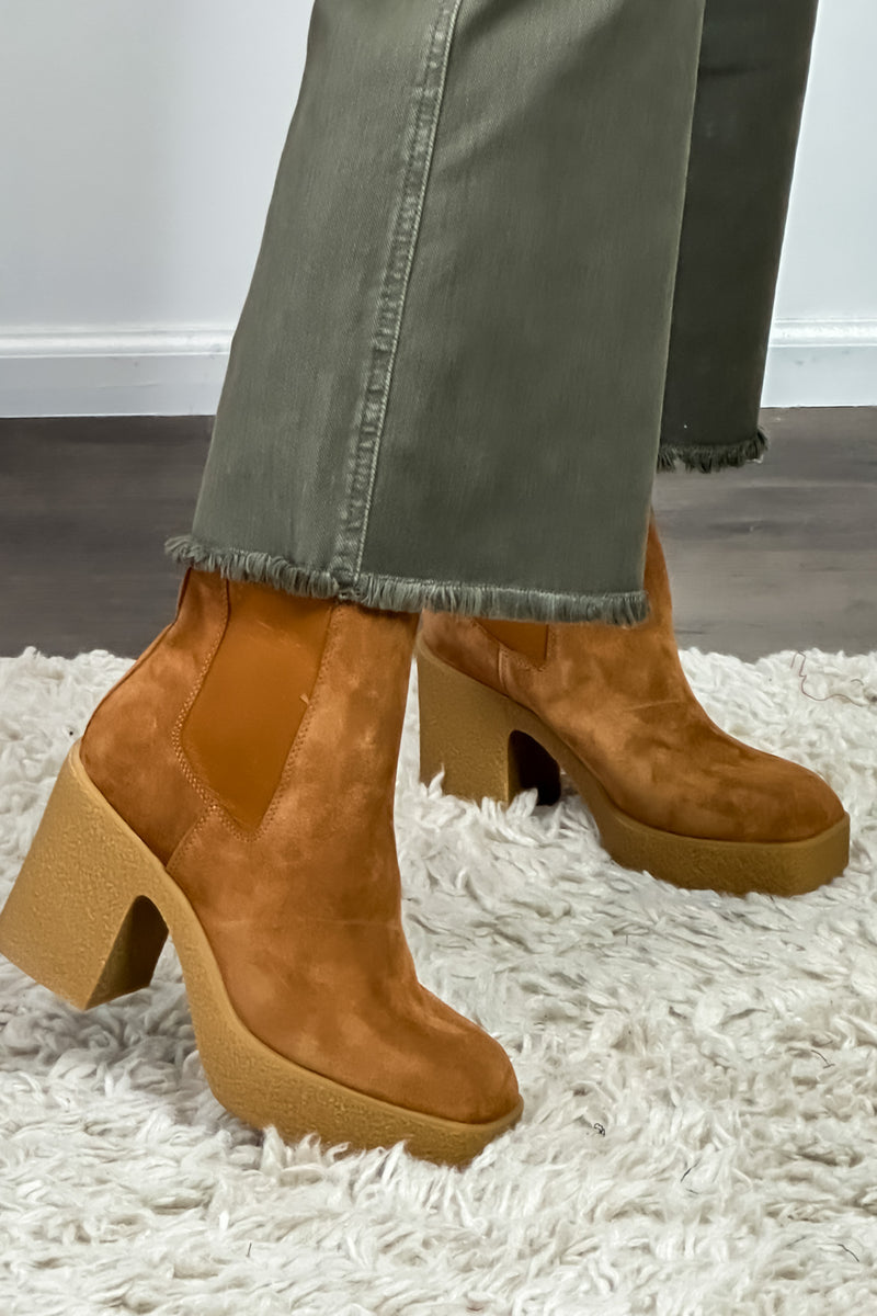 Chinese Laundry Caleigh Suede Boots : Brown