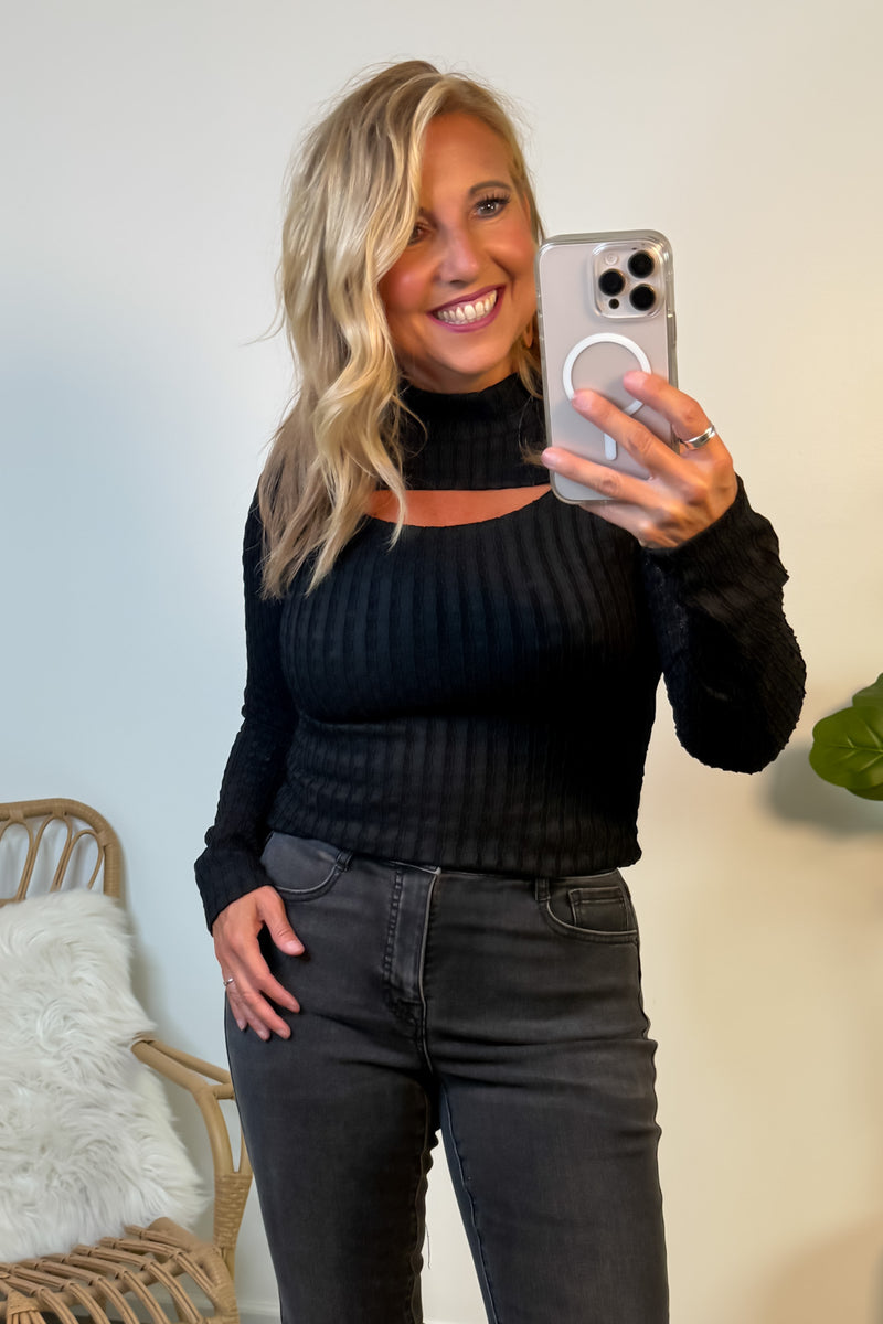 Margot Textured Knit Cutout Tee : Black