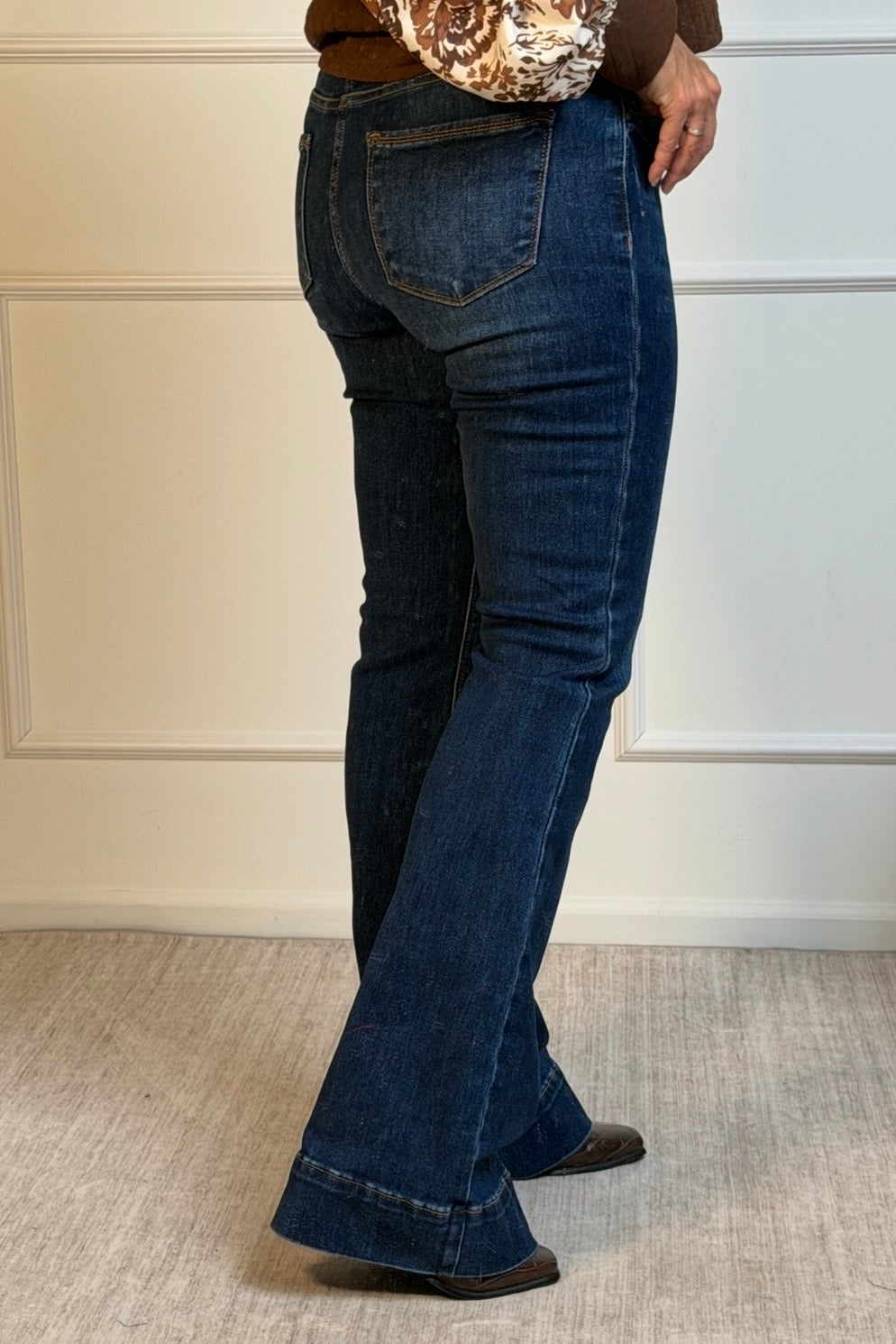 Risen Vida High Rise Stretchy Flare Jeans : Dark