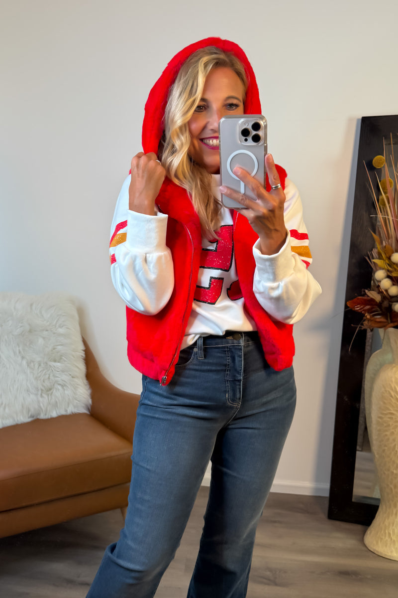 Avery Hoodie Faux Fur Vest : Red