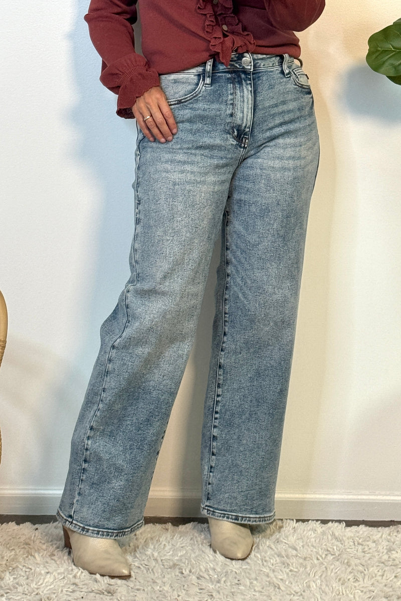 Judy Blue Wilhemina Vintage Wash Jeans : Light