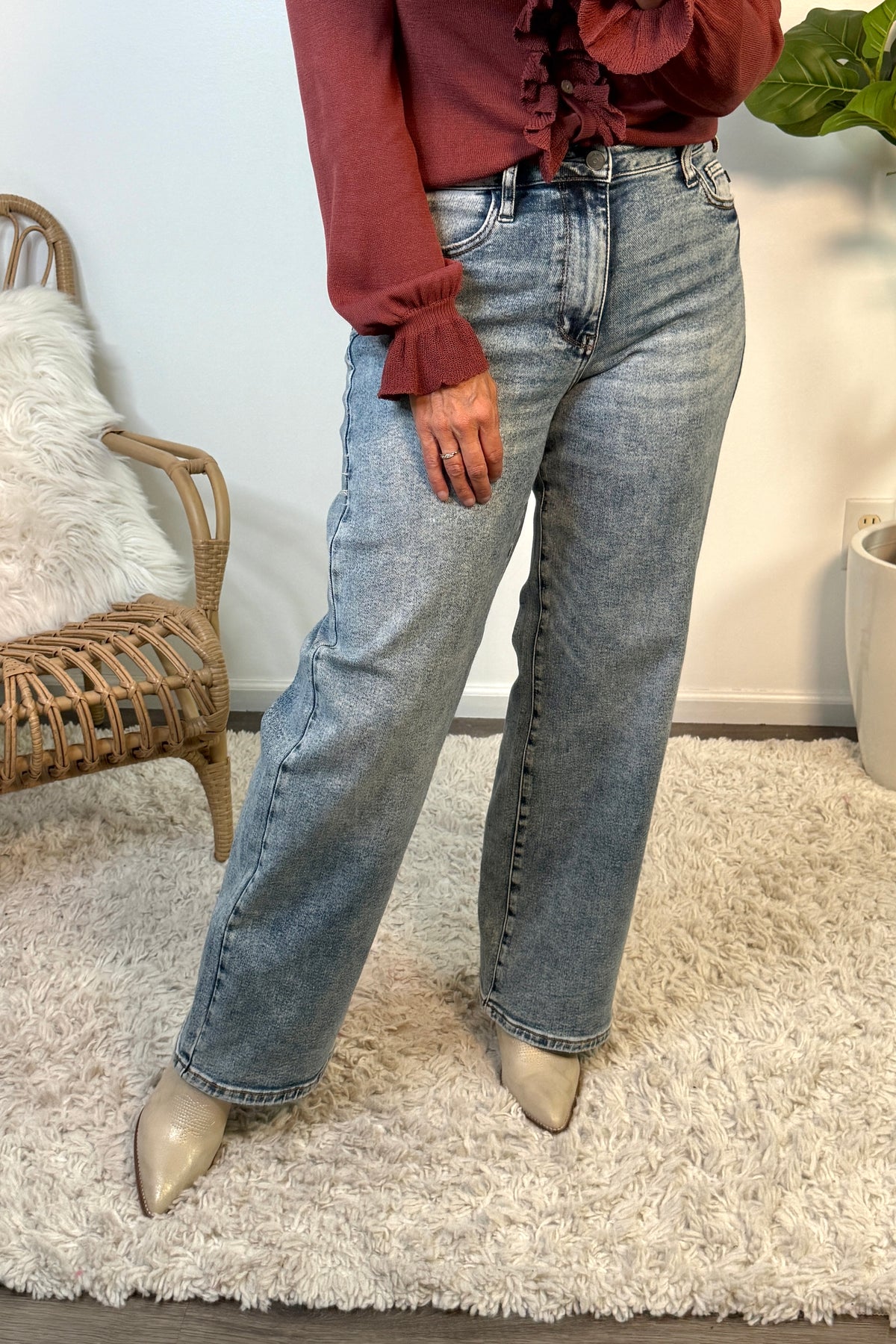 Judy Blue Wilhemina Vintage Wash Jeans : Light