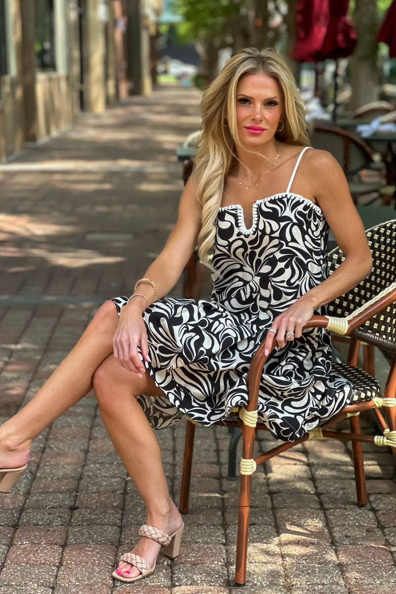 Ryliana Printed Detail Front Dress : Black