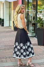 Sayla Embroidered Detail Dress : Black