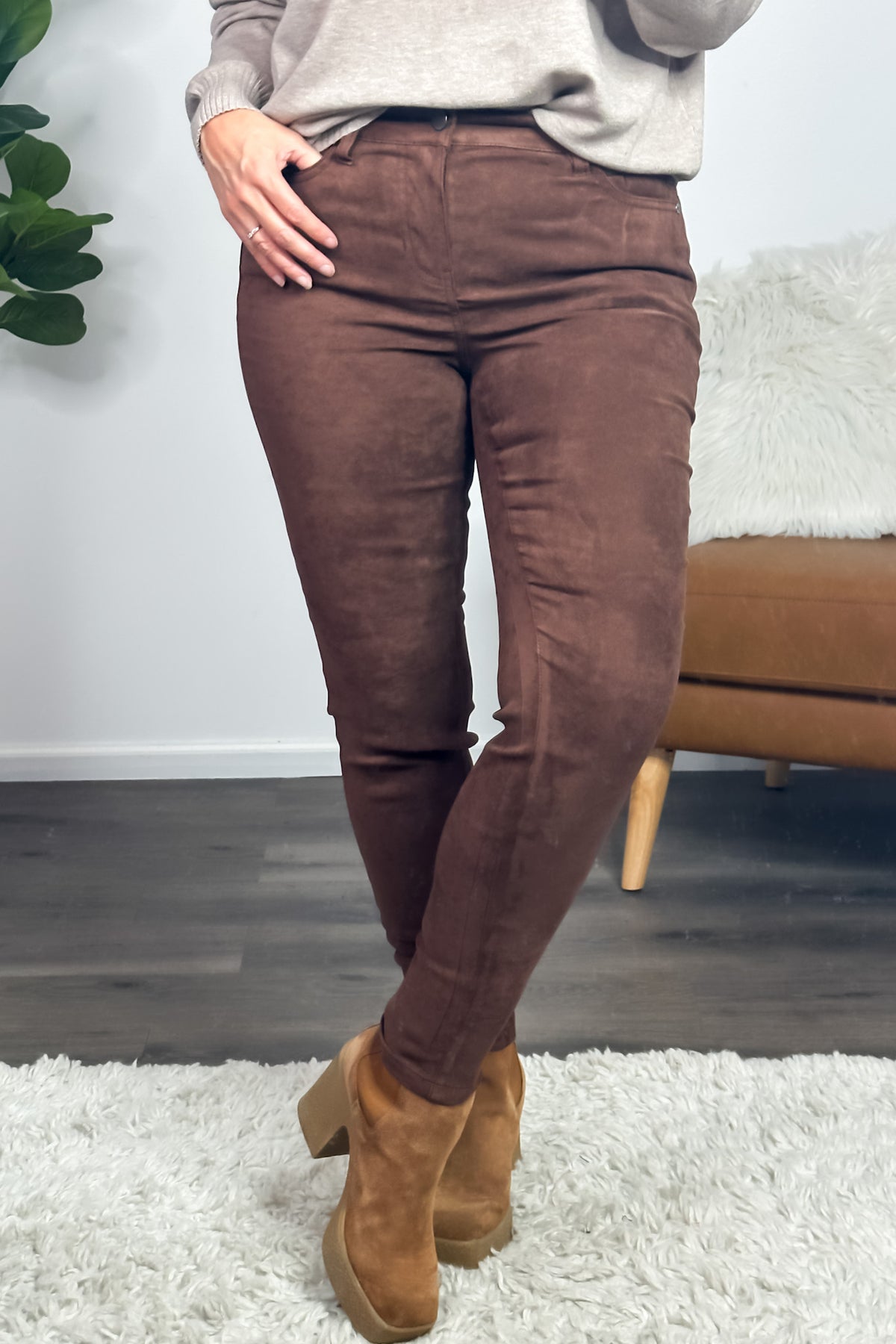 Liverpool Abby Ankle Suede Skinny Jean : Brown