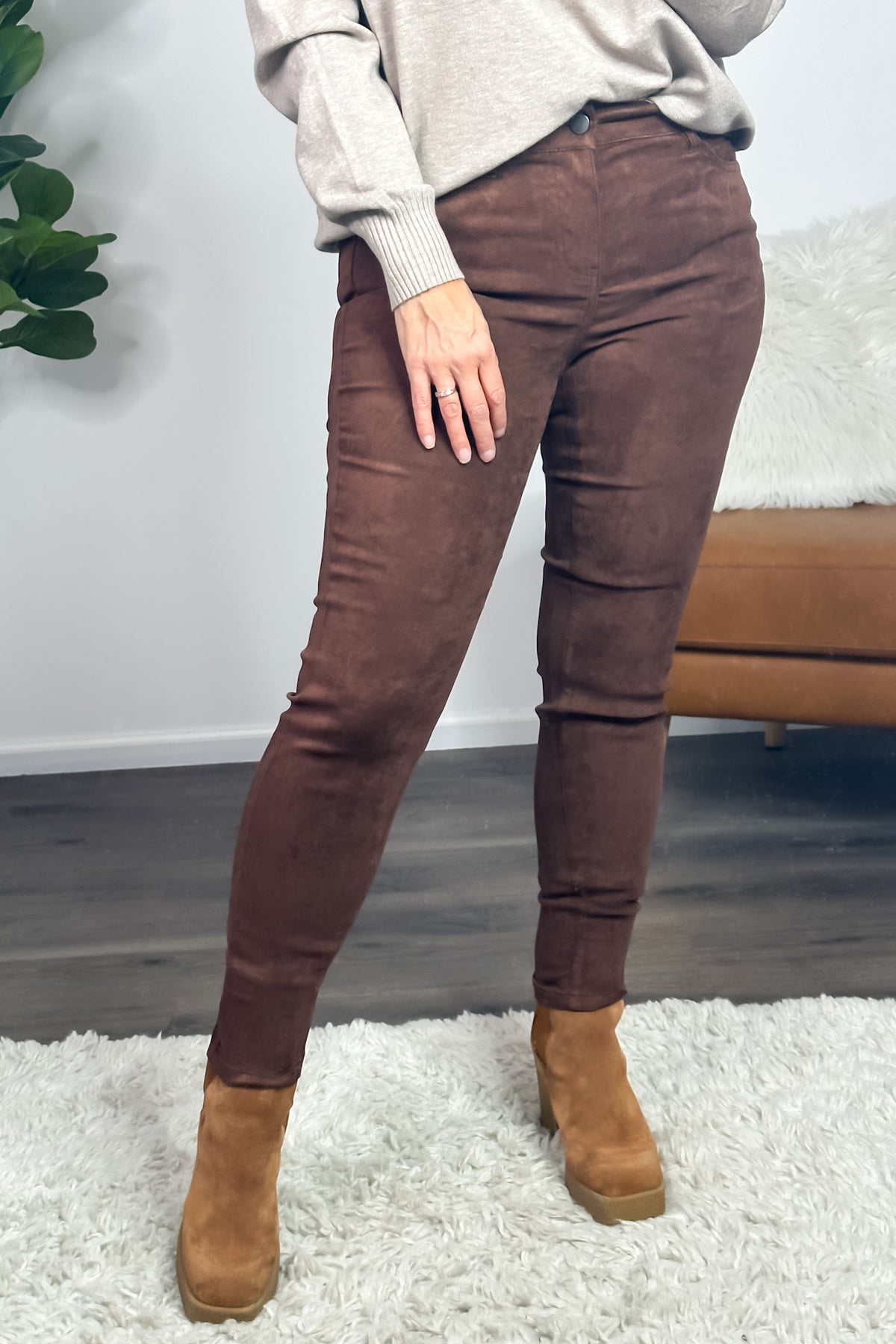 Liverpool Abby Ankle Suede Skinny Jean : Brown
