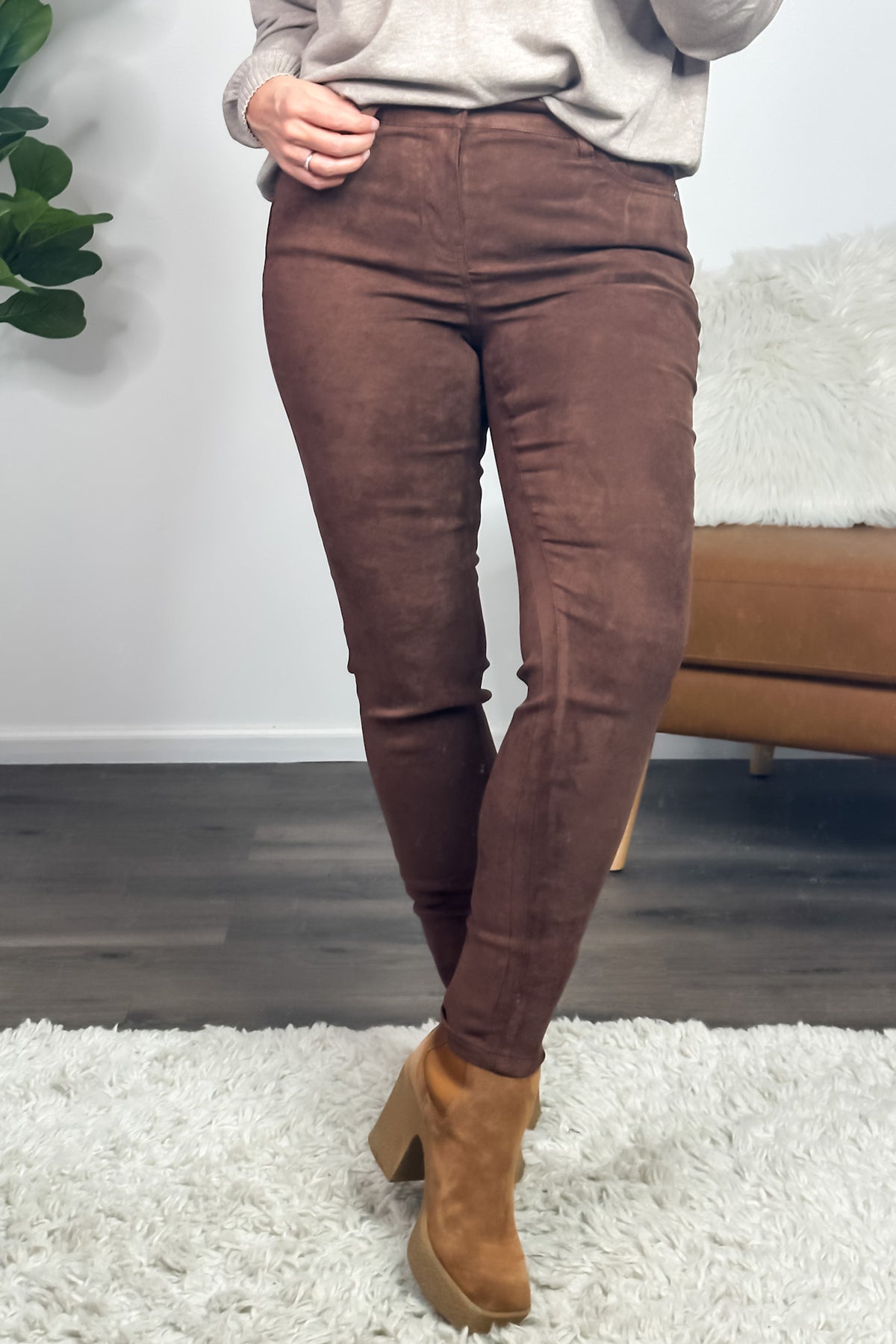 Liverpool Abby Ankle Suede Skinny Jean : Brown