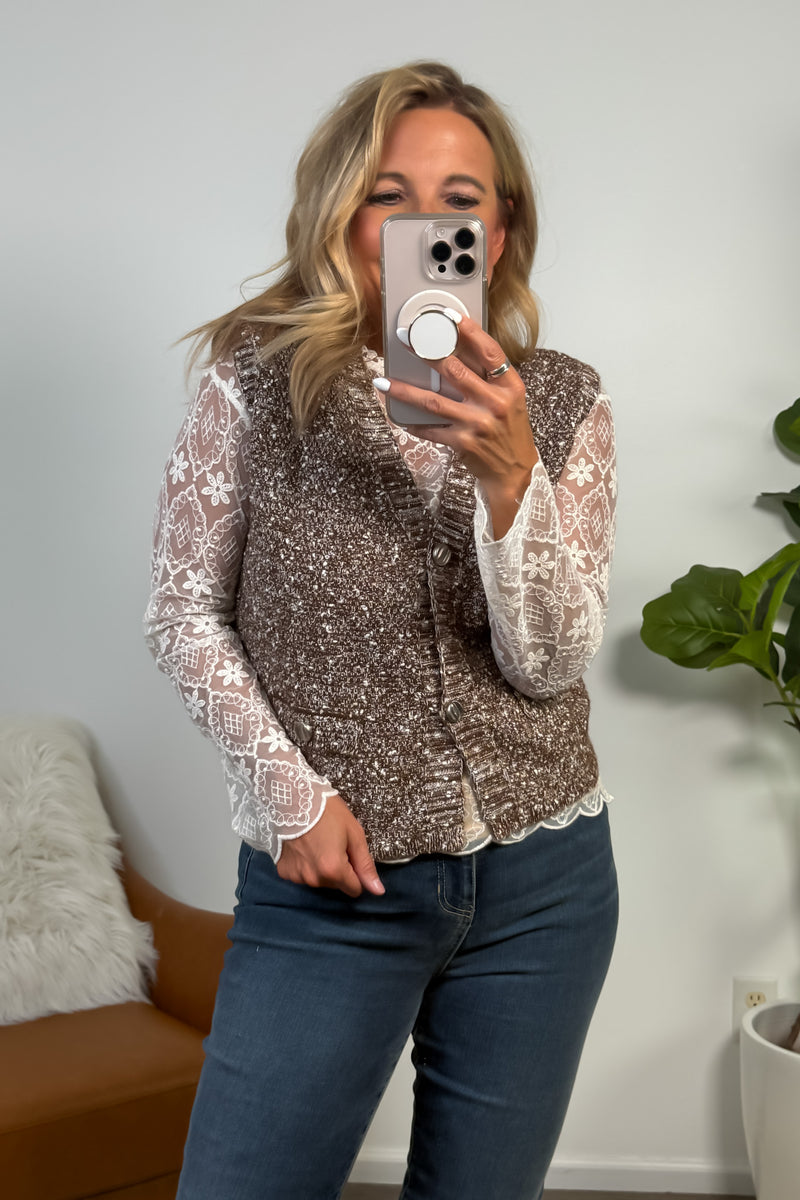 Tillee Button Up Vest : Brown