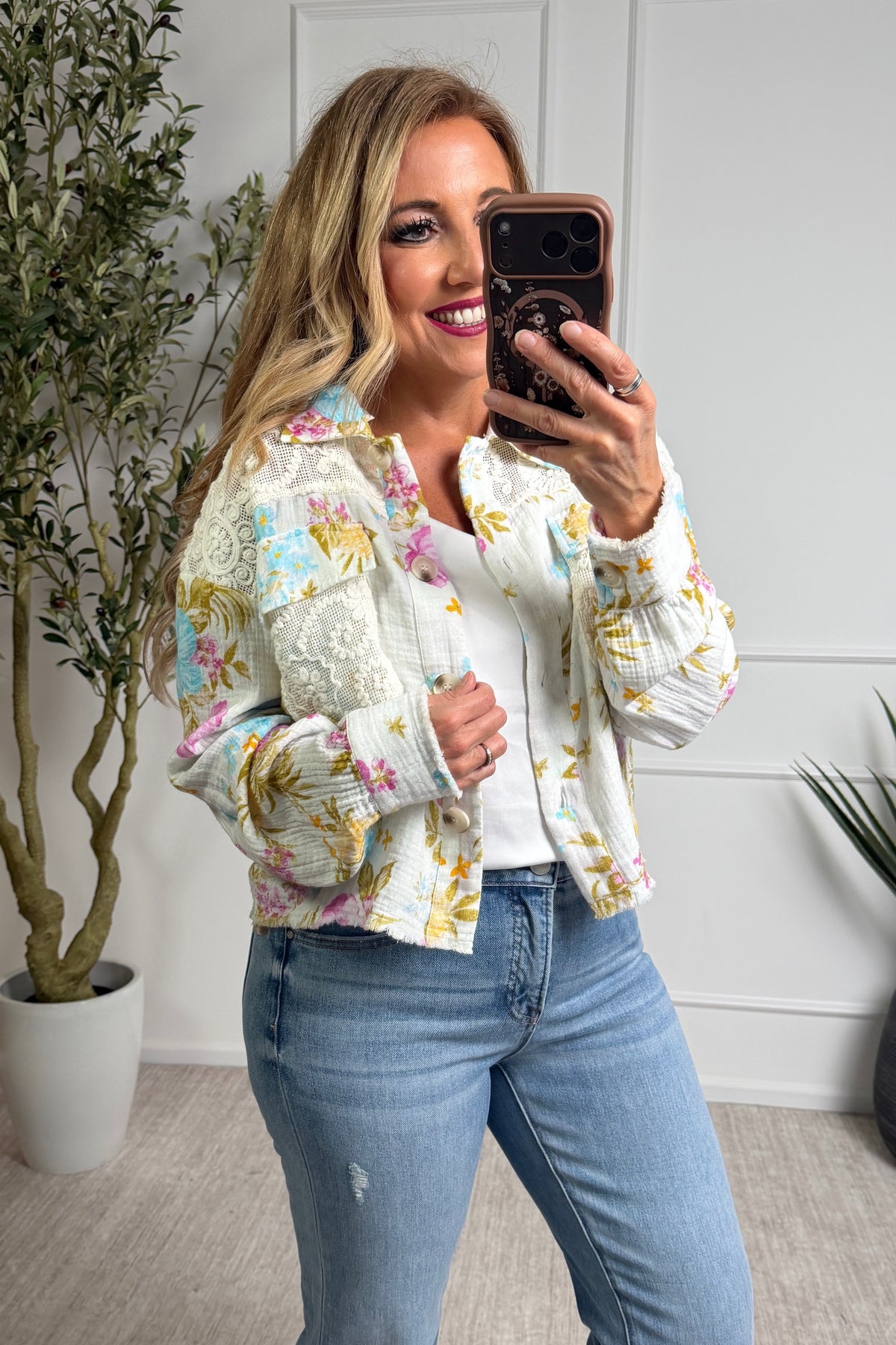 Cassandra Mixed Floral Media Jacket : White Multi