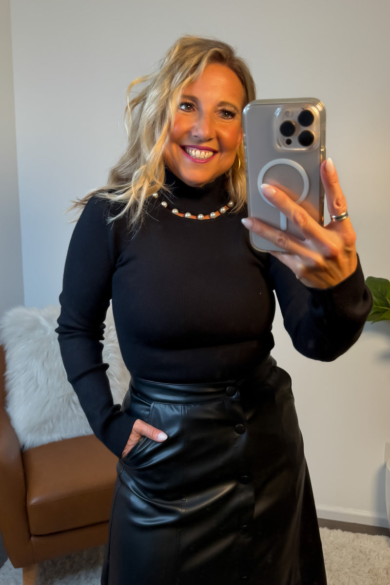 Ryanne Pearl Trim Turtleneck Sweater : Black
