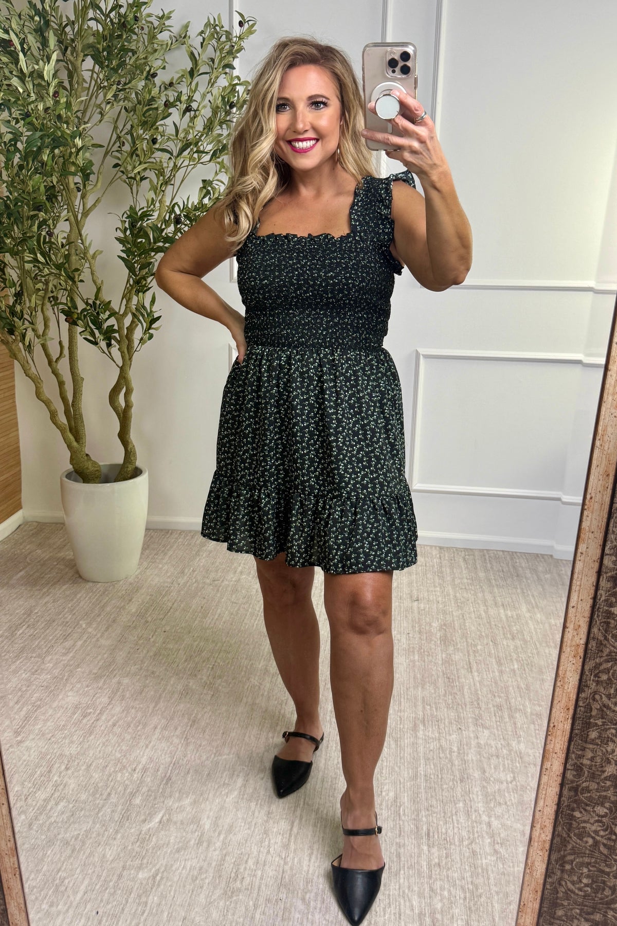 Lylah Floral Print Dress : Black
