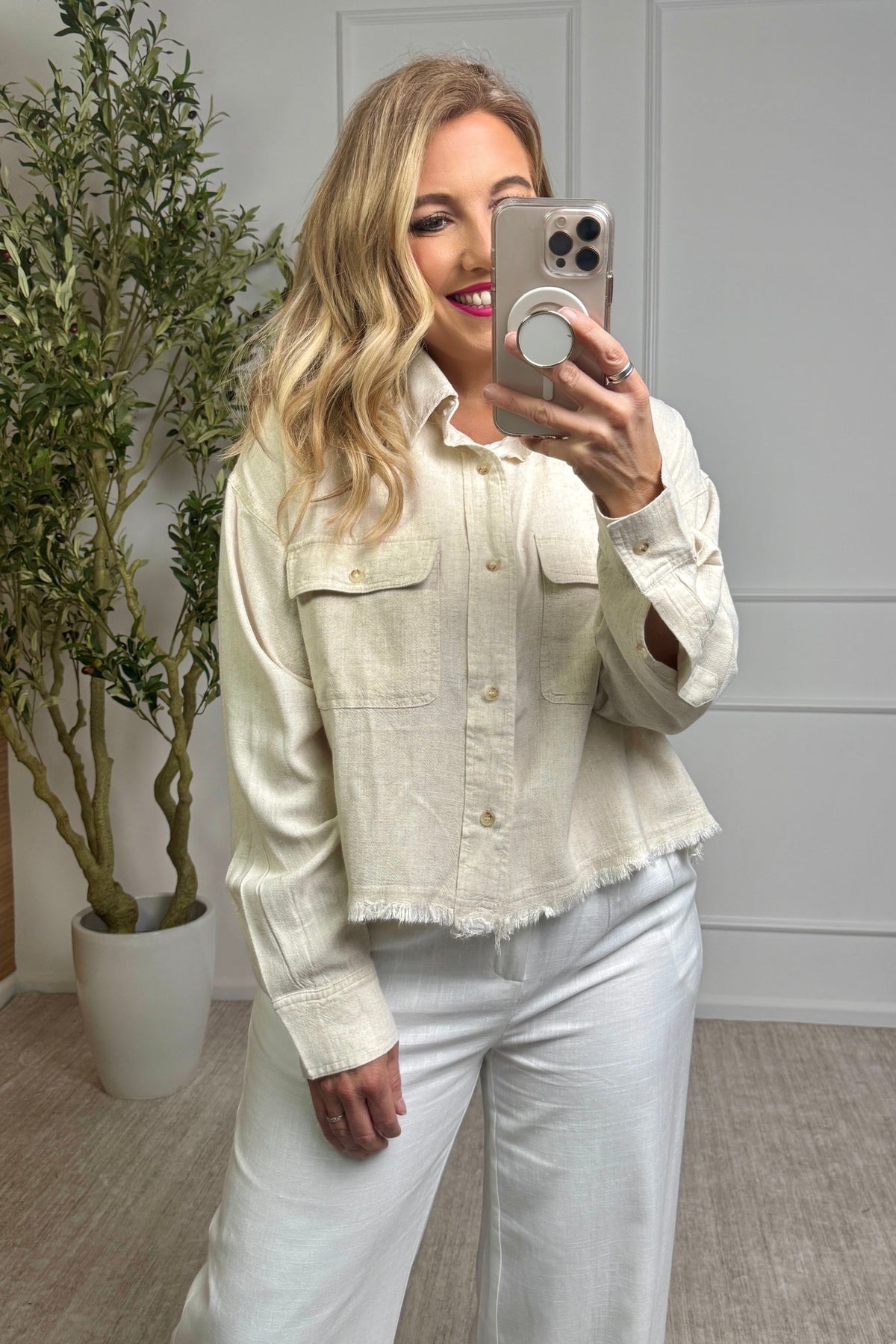 Maleah Long Sleeve Collared Button Up Top : Natural