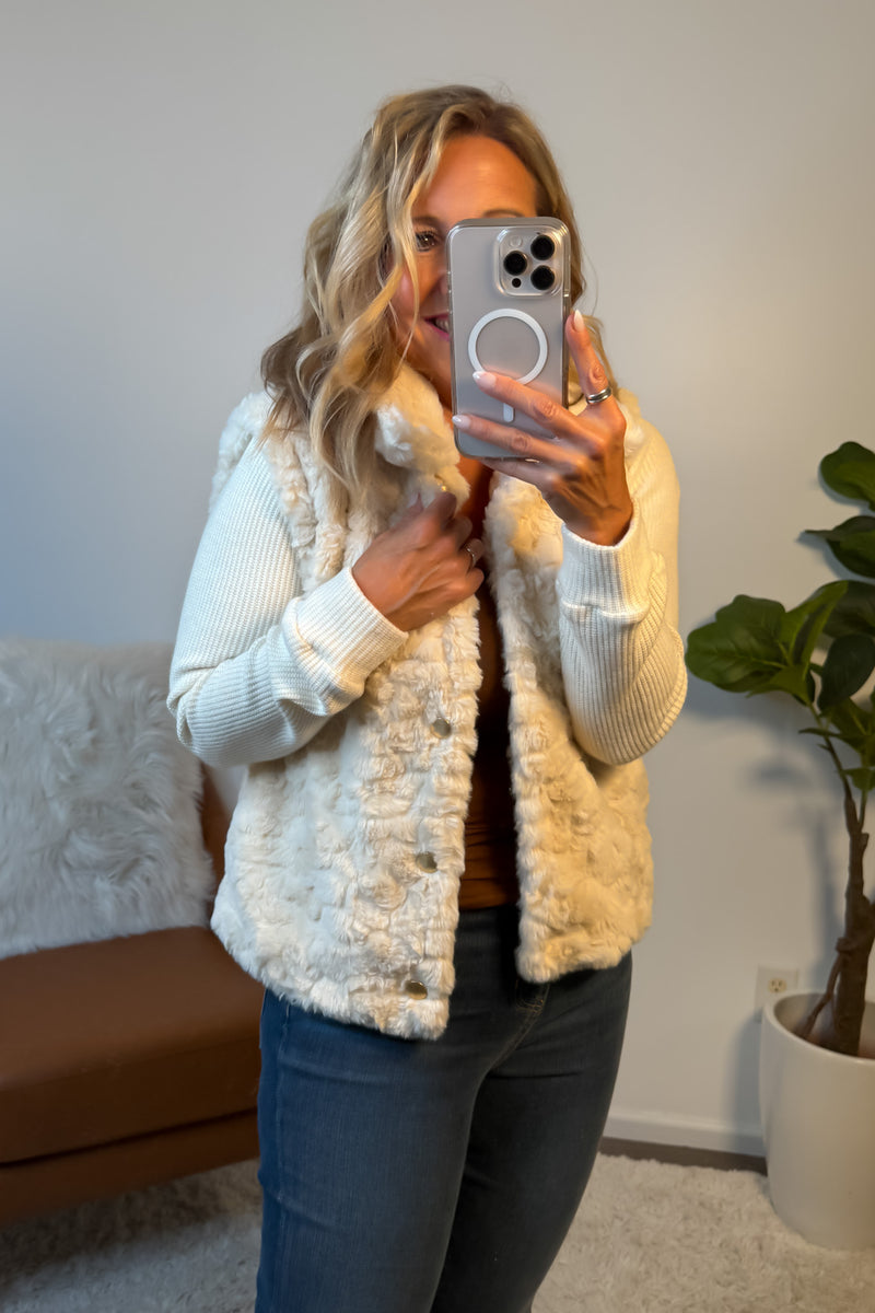 Skye Textured Quilted Jacket : Cream